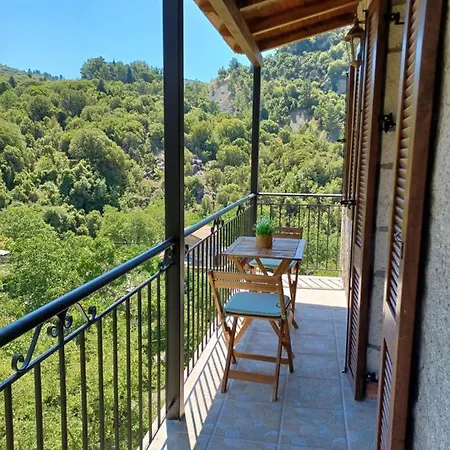 Rodanthe's * Στεμνίτσα