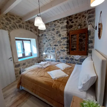 Rodanthe's Stemnitsa